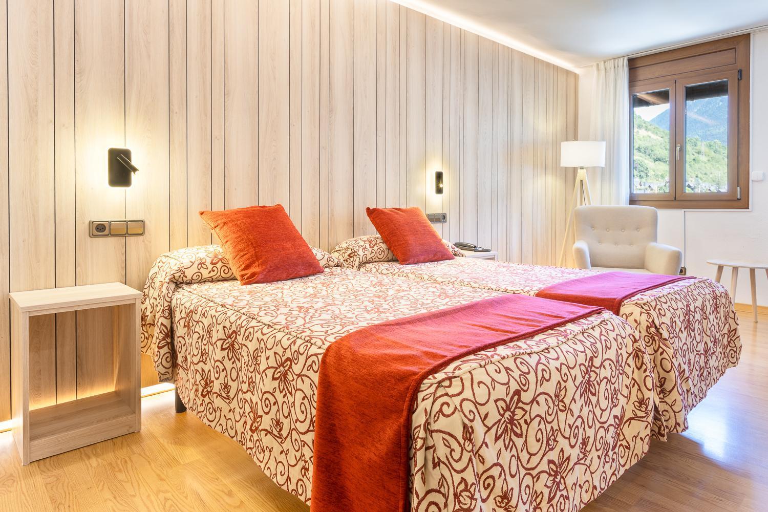 Hotel Eth Solan & Spa Vielha Ngoại thất bức ảnh